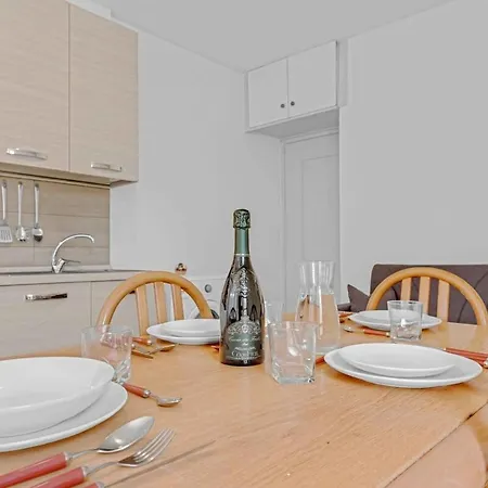 Apartament Desenzano - Antica Casa A Pochi Passi Dal Desenzano del Garda